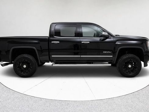 Used 2017 GMC Sierra 1500 Denali w/ Denali Ultimate Package AWD/4WD image 4