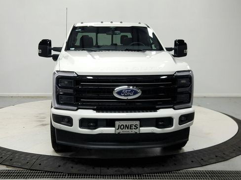 Used 2026 Ford F250 Platinum AWD/4WD image 3