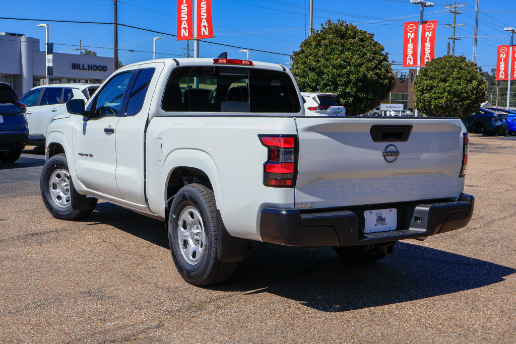 New 2027 Nissan Frontier S w/ Tow Package RWD image 2