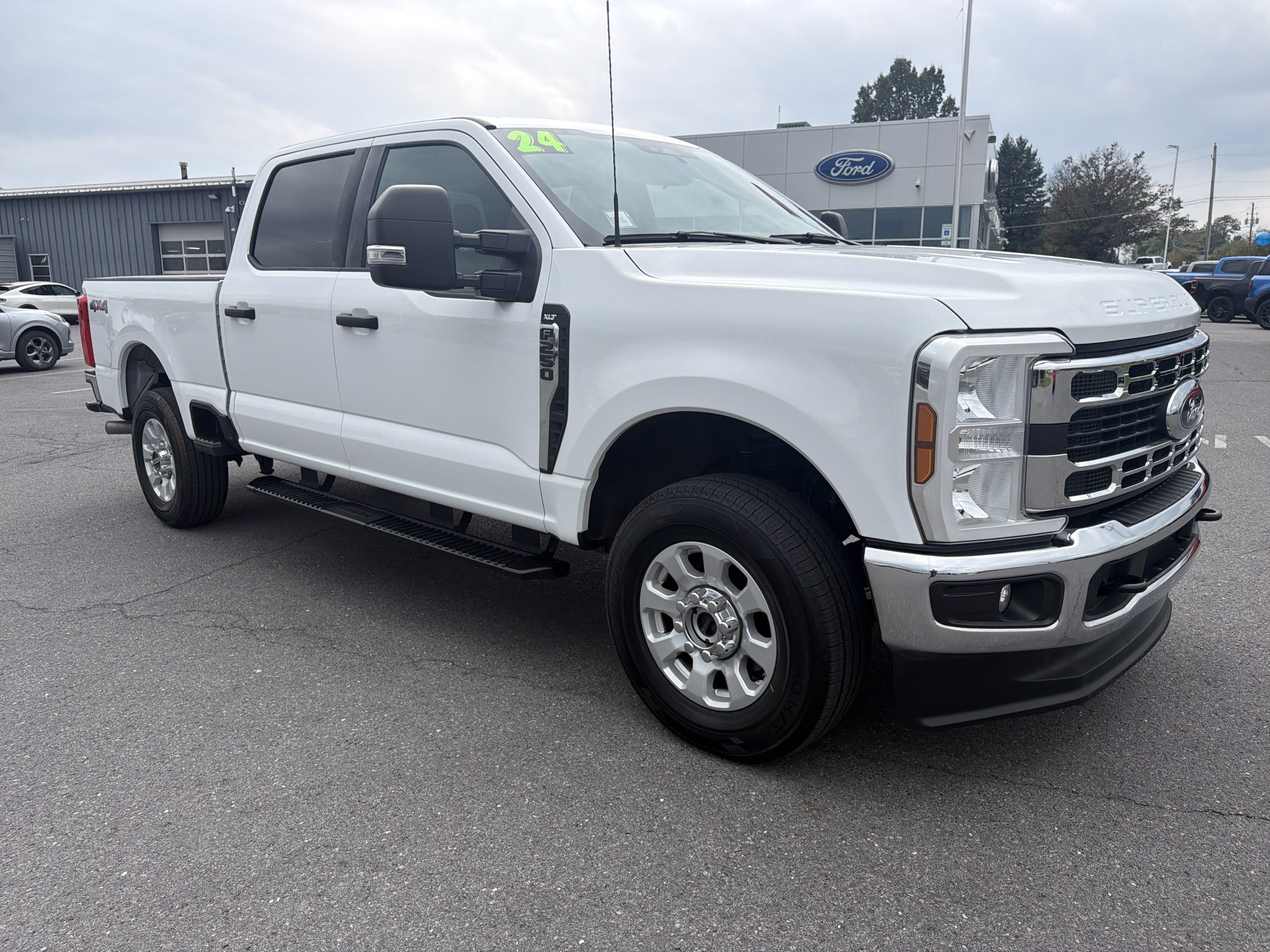 Used 2024 Ford F250 XLT AWD/4WD image 1
