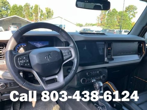 Used 2022 Ford Bronco Badlands AWD/4WD image 6