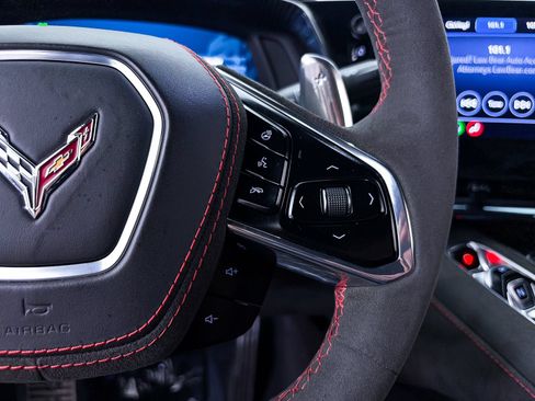 Used 2023 Chevrolet Corvette Stingray Premium Cpe w/ Z51 Performance Package RWD image 33