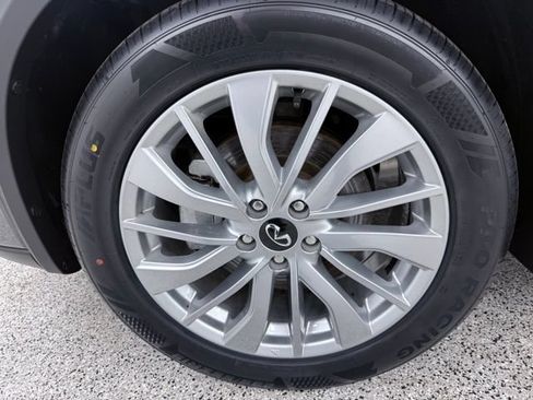 Used 2023 INFINITI QX50 Luxe AWD/4WD image 11