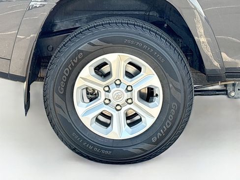 Certified 2024 Toyota 4Runner SR5 Premium w/ SR5 Premium Package AWD/4WD image 32