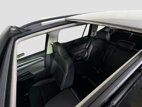 Used 2023 Volkswagen Atlas SE w/ Panoramic Sunroof Package FWD image 14