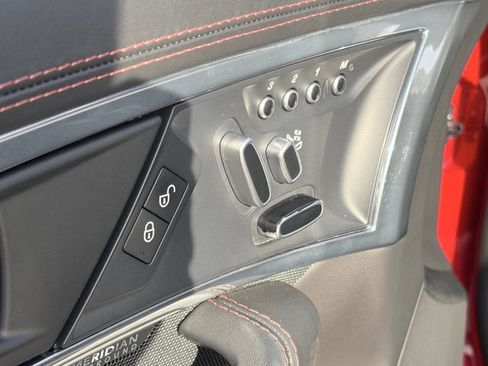 Used 2020 Jaguar F-TYPE Checkered Flag image 7