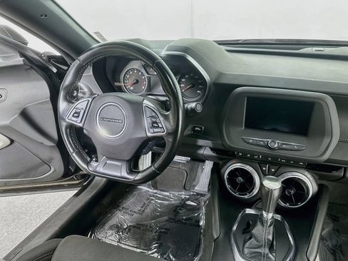 Used 2023 Chevrolet Camaro LT RWD image 17