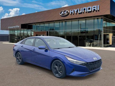 Certified 2023 Hyundai Elantra SEL image 1