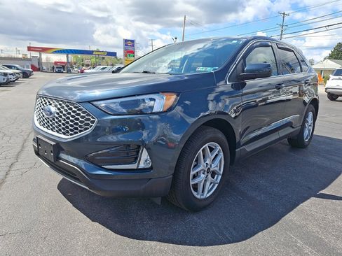 Certified 2023 Ford Edge SEL w/ Convenience Package AWD/4WD image 3