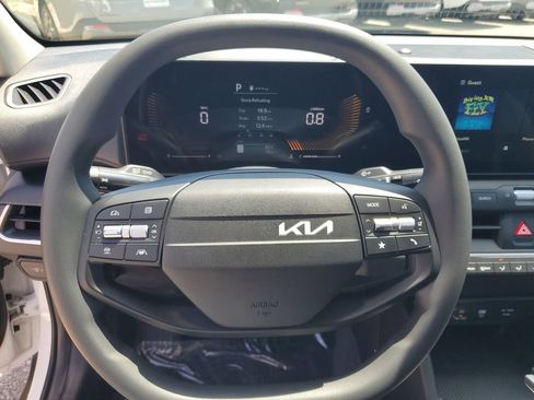 New 2026 Kia K4 LX FWD image 10