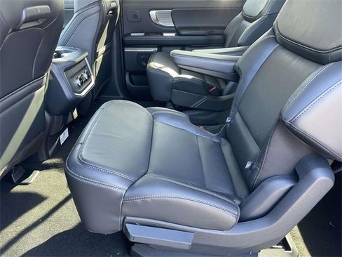 New 2025 Ford Expedition Max Platinum w/ Driver's Package image 19