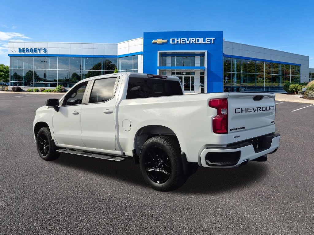 Used 2023 Chevrolet Silverado 1500 RST w/ Convenience Package II AWD/4WD image 9