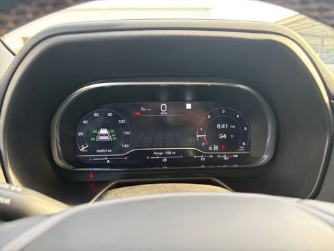 Used 2023 GMC Yukon AT4 w/ AT4 Premium Package AWD/4WD image 9