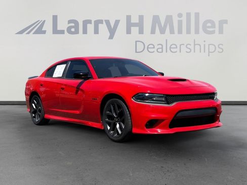 Used 2021 Dodge Charger R/T w/ Plus Group RWD image 4