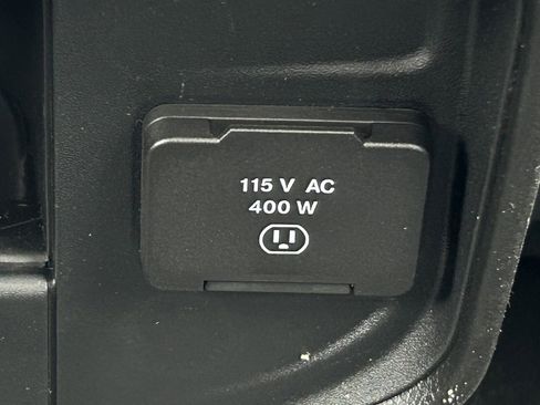 New 2024 RAM 2500 Tradesman w/ Chrome Appearance Group AWD/4WD image 27