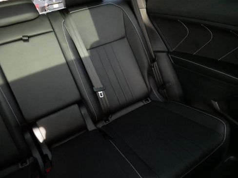 Certified 2024 Volkswagen Tiguan SE R-Line image 14