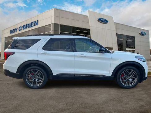 Used 2025 Ford Explorer ST w/ Sun And Sound Package image 6