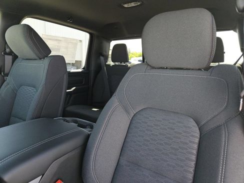 New 2026 RAM 1500 Express AWD/4WD image 22