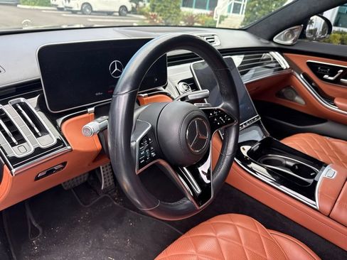 Used 2022 Mercedes-Benz S 580 4MATIC Sedan image 6