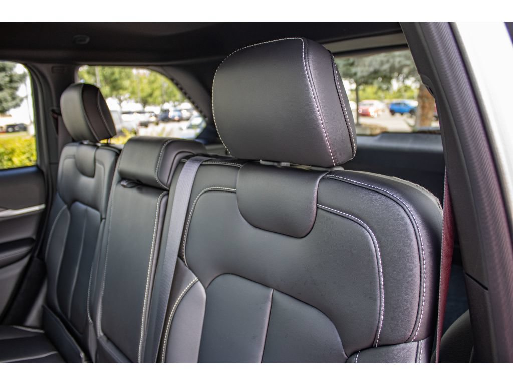 New 2026 Jeep Grand Cherokee Limited AWD/4WD image 18