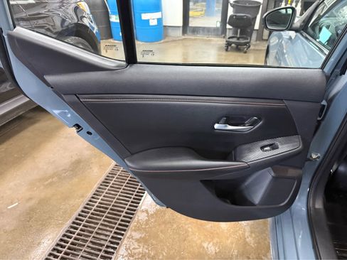 Used 2025 Nissan Sentra SR image 22