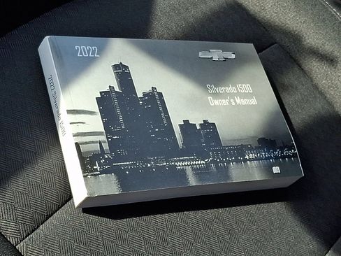 Certified 2022 Chevrolet Silverado 1500 Custom AWD/4WD image 24