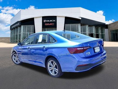 Used 2024 Volkswagen Jetta SE FWD image 6