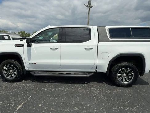 Used 2024 GMC Sierra 1500 AT4 w/ Technology Package AWD/4WD image 5