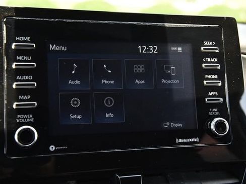 Used 2021 Toyota Camry SE FWD image 12