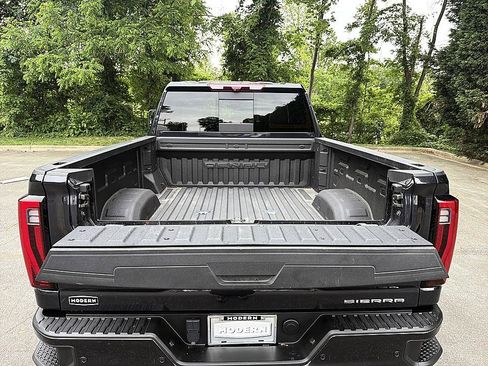 Used 2024 GMC Sierra 3500 Denali Ultimate AWD/4WD image 23