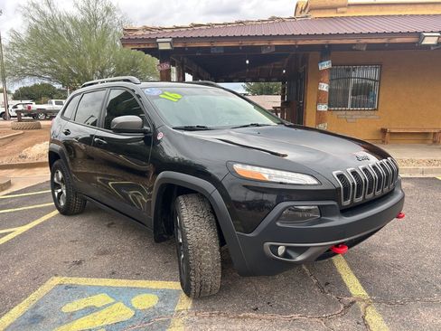 Used 2016 Jeep Cherokee Trailhawk w/ Comfort/Convenience Group image 7