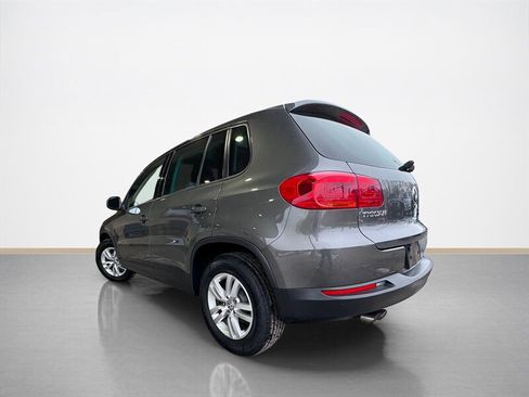 Used 2013 Volkswagen Tiguan S image 6