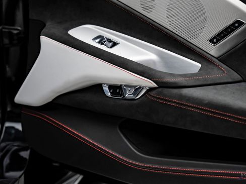 Used 2023 Chevrolet Corvette Stingray Premium Cpe w/ Z51 Performance Package image 90