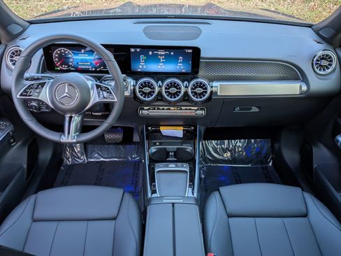 Used 2026 Mercedes-Benz GLB 250 image 30