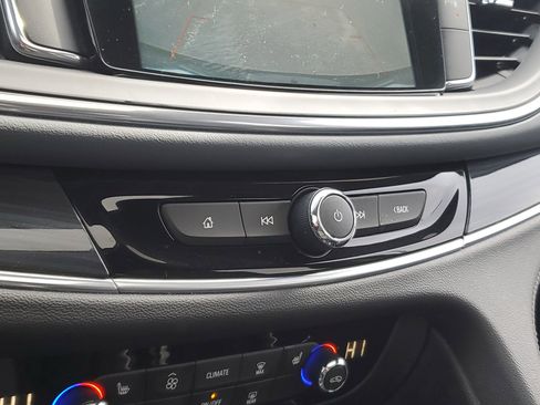 Used 2019 Buick Enclave Essence w/ LPO, Sport Appearance Package image 22