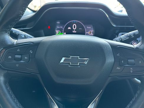 Used 2022 Chevrolet Bolt EUV LT w/ Convenience Package image 25