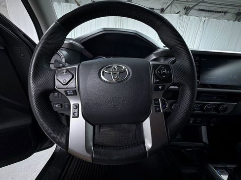 Certified 2023 Toyota Tacoma SR5 w/ Black Out Package (TMS) AWD/4WD image 25