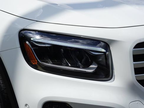 Certified 2025 Mercedes-Benz GLB 250 image 10
