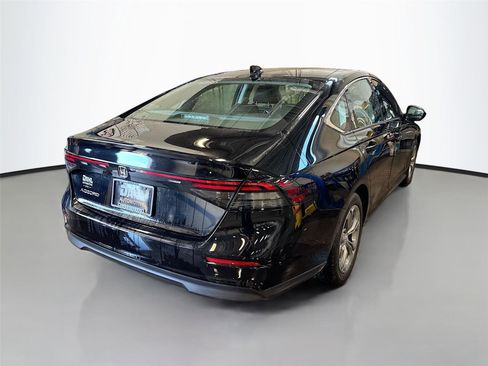 Used 2023 Honda Accord EX image 13