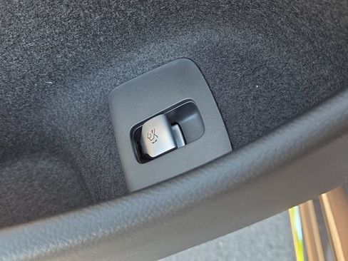 New 2027 Mercedes-Benz E 450 4MATIC Sedan image 21
