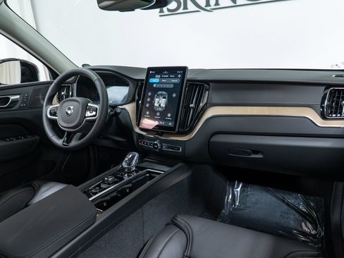 New 2026 Volvo XC60 B5 Ultra w/ Climate Package AWD/4WD image 14
