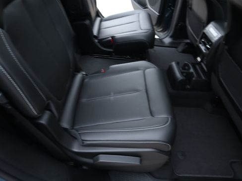 New 2026 Jeep Grand Cherokee L Limited w/ Limited Altitude Package AWD/4WD image 15