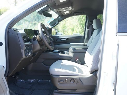 Used 2025 Chevrolet Suburban LS w/ Max Trailering Package AWD/4WD image 22
