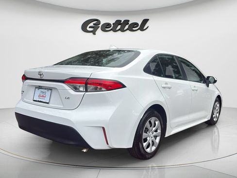 Used 2024 Toyota Corolla LE FWD image 5
