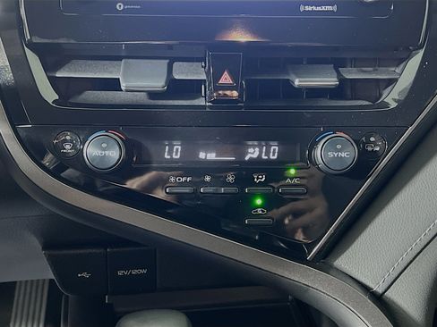 Used 2024 Toyota Camry SE FWD image 25