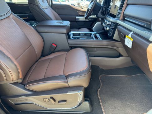 New 2025 Ford F250 King Ranch w/ Chrome Package image 19