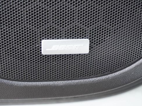 Used 2023 GMC Acadia AT4 w/ Technology Package image 18