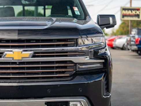 Used 2020 Chevrolet Silverado 1500 High Country w/ Technology Package image 5