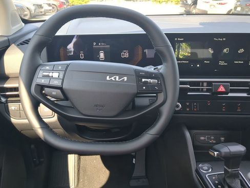 New 2026 Kia Sportage LX image 14