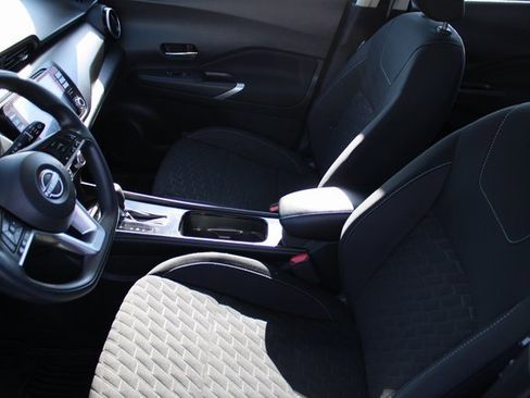 Used 2023 Nissan Kicks SV w/ Interior Electronics Package image 6